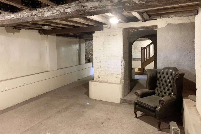 13 South Street, Leominster, Herefordshire, HR6 8JA
 4