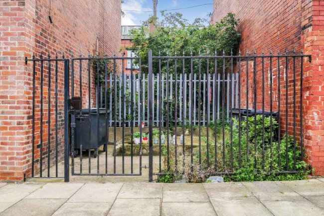 Land adjacent to 7 Kepler Grove, Harehills, Leeds, West Yorkshire LS8 5EL
 2