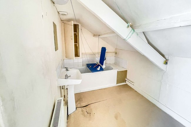 5D Hampden Place, Alphington Street, Exeter, EX2 8AP 7