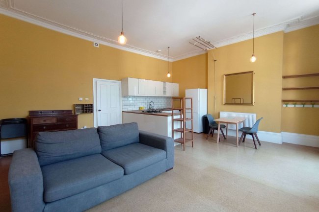 19a Wolsey Mews, Kentish Town, London NW5 2DX 
 6