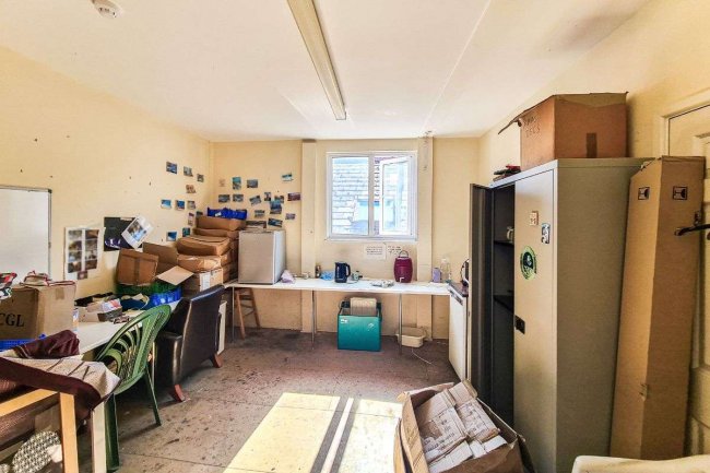 Carew Wharf Business Centre, Torpoint, PL11 2RF
 7