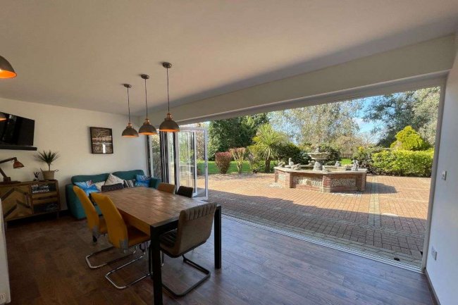 Brackenwood, Sandy Lane, Horsford, Norwich NR10 3EB 3