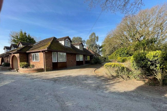 Brackenwood, Sandy Lane, Horsford, Norwich NR10 3EB 3