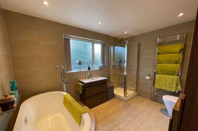 Brackenwood, Sandy Lane, Horsford, Norwich NR10 3EB 3