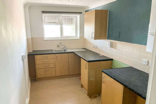 Flat 29 Grovelands Centre, Savile Way, Grove, Wantage OX12 0PT 5