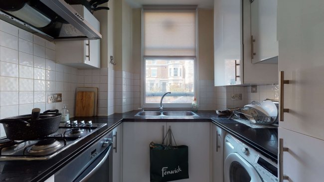 Flat 2, 49 Onslow Gardens, South Kensington, London SW7 3QF 1