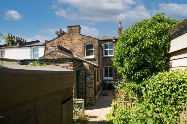 36 Amersham Grove, Deptford, London SE14 6LH 7