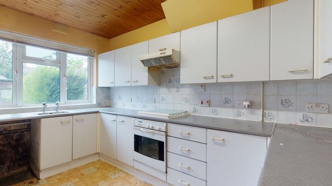 14 Gladstone Road, Tonbridge, Kent TN9 1UE 8