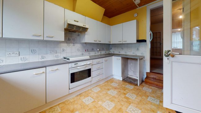 14 Gladstone Road, Tonbridge, Kent TN9 1UE 8