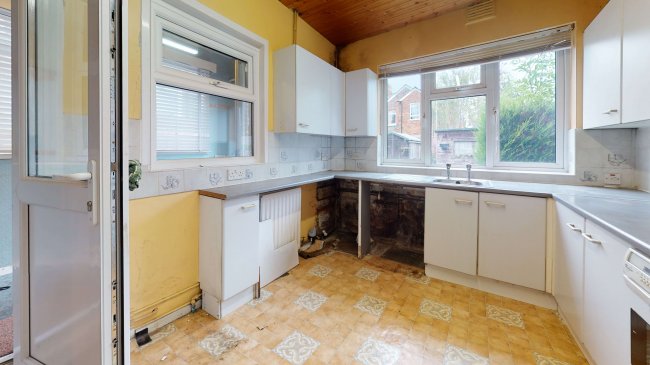 14 Gladstone Road, Tonbridge, Kent TN9 1UE 8