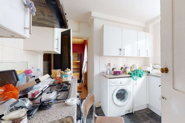 40 Chapel House Street, Isle of Dogs, London E14 3AS 6