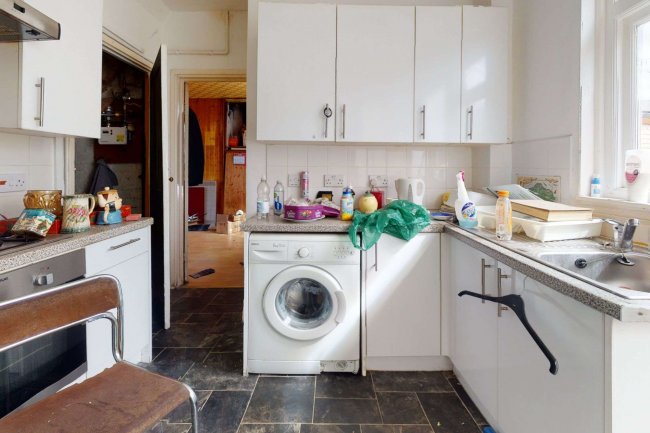 40 Chapel House Street, Isle of Dogs, London E14 3AS 6