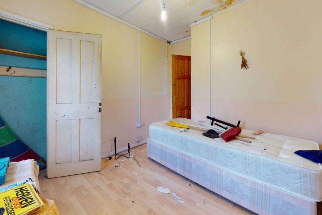 40 Chapel House Street, Isle of Dogs, London E14 3AS 6