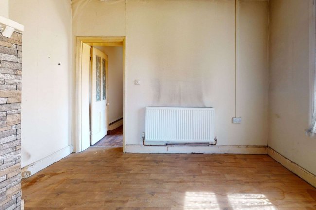 1 Quintin Avenue, Wimbledon Chase, London SW20 8LD 3