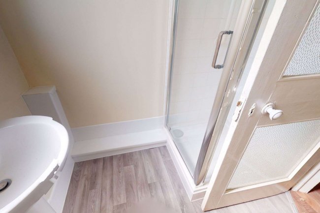 1 Quintin Avenue, Wimbledon Chase, London SW20 8LD 3