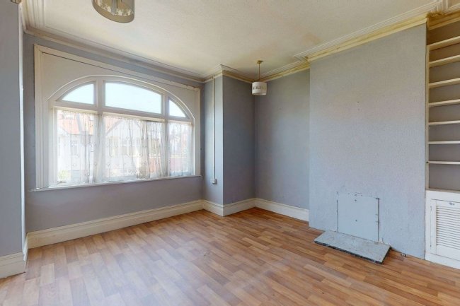 1 Quintin Avenue, Wimbledon Chase, London SW20 8LD 3