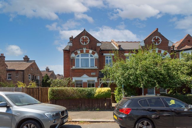 1 Quintin Avenue, Wimbledon Chase, London SW20 8LD 3