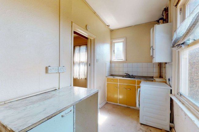 1 Quintin Avenue, Wimbledon Chase, London SW20 8LD 3