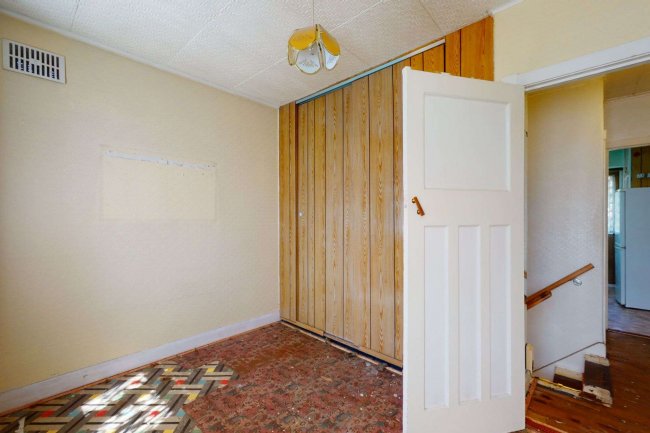 25A Shelley Avenue, Greenford, Middlesex UB6 8RX 9