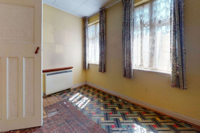 25A Shelley Avenue, Greenford, Middlesex UB6 8RX 9