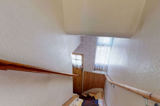 25A Shelley Avenue, Greenford, Middlesex UB6 8RX 9