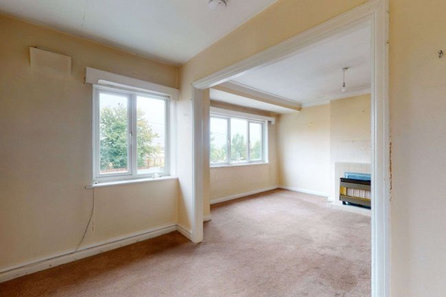 1 Rothbury Gardens, Isleworth, Middlesex TW7 5JG 10