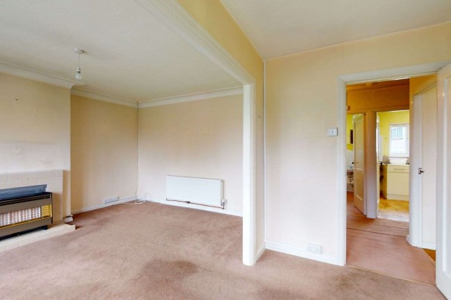 1 Rothbury Gardens, Isleworth, Middlesex TW7 5JG 10