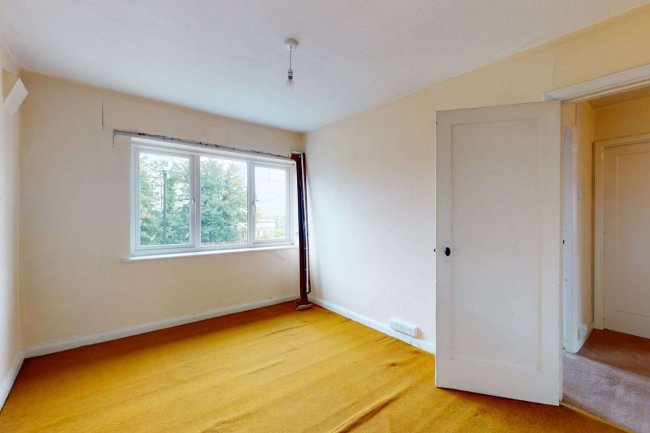 1 Rothbury Gardens, Isleworth, Middlesex TW7 5JG 10