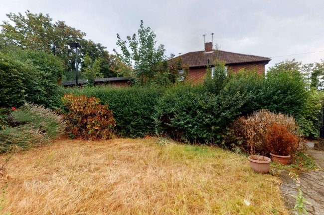 1 Rothbury Gardens, Isleworth, Middlesex TW7 5JG 10