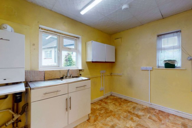 1 Rothbury Gardens, Isleworth, Middlesex TW7 5JG 10