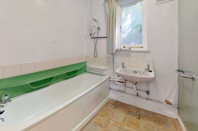 Ground Floor Flat, 103 Geraldine Road, Wandsworth, London SW18 2NJ  4