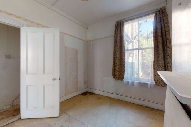 Ground Floor Flat, 103 Geraldine Road, Wandsworth, London SW18 2NJ  4