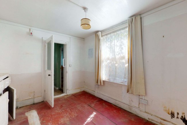 Ground Floor Flat, 103 Geraldine Road, Wandsworth, London SW18 2NJ  4