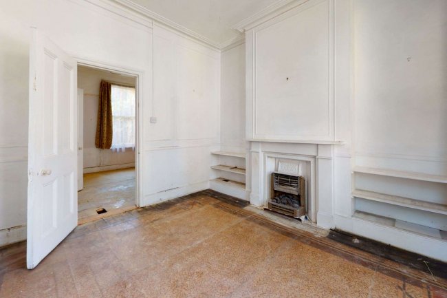 Ground Floor Flat, 103 Geraldine Road, Wandsworth, London SW18 2NJ  4