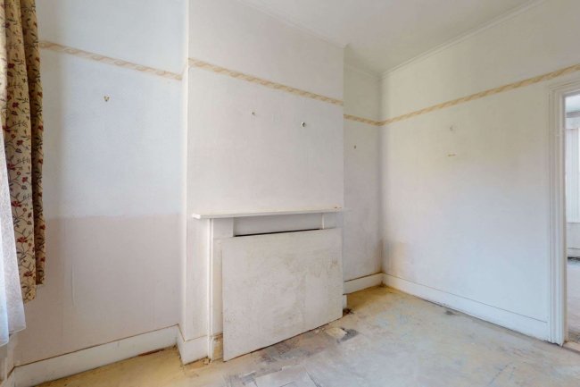 Ground Floor Flat, 103 Geraldine Road, Wandsworth, London SW18 2NJ  4