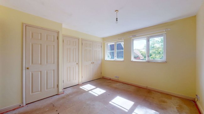 68 Autumn Drive, Belmont, Surrey SM2 5BA 8