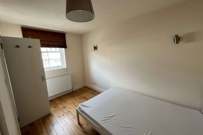 167 Camberwell Road, London SE5 0HB 5