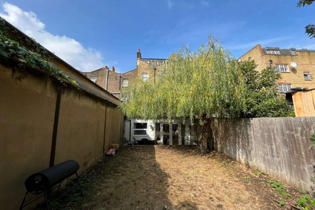 167 Camberwell Road, London SE5 0HB 5