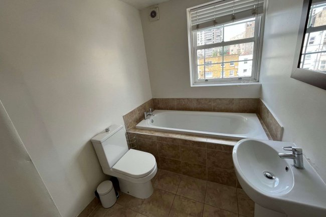 167 Camberwell Road, London SE5 0HB 5