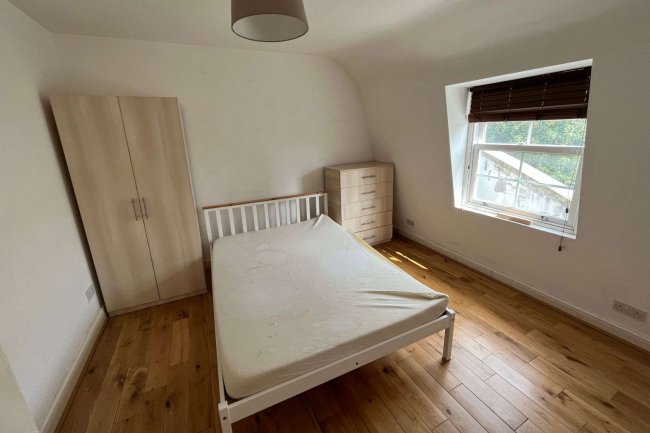 167 Camberwell Road, London SE5 0HB 5