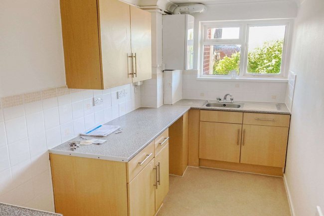 Flat 16 Grovelands Centre, Savile Way, Grove, Wantage OX12 0PT 6