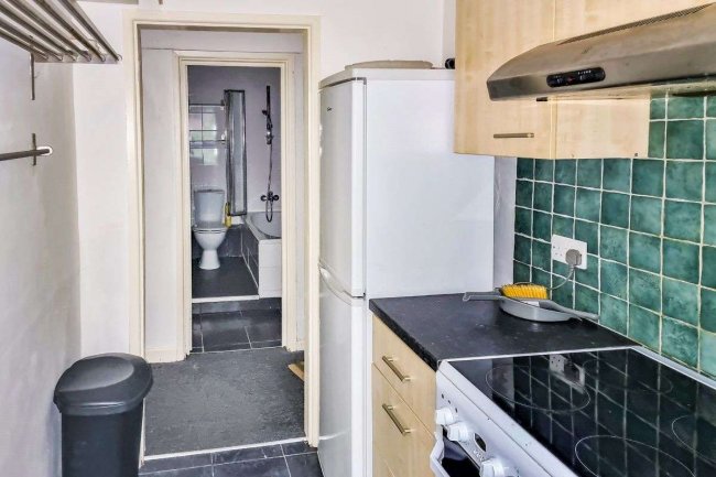 Flat 1 Highview, 75 Eglinton Hill, Shooters Hill, London, SE18 3PB 5