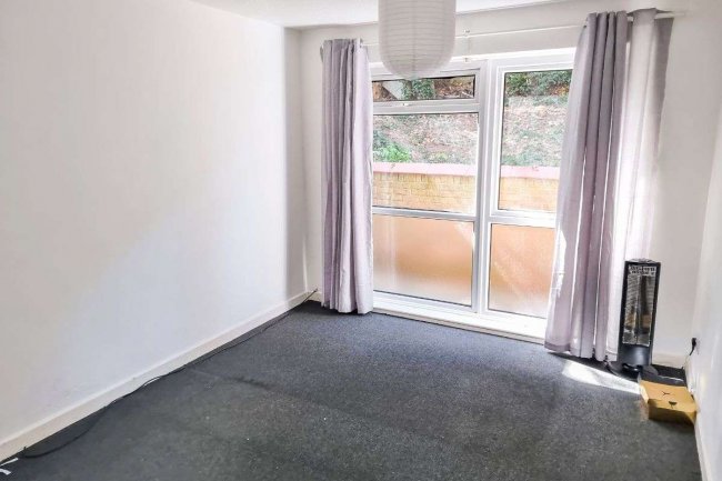 Flat 1 Highview, 75 Eglinton Hill, Shooters Hill, London, SE18 3PB 5