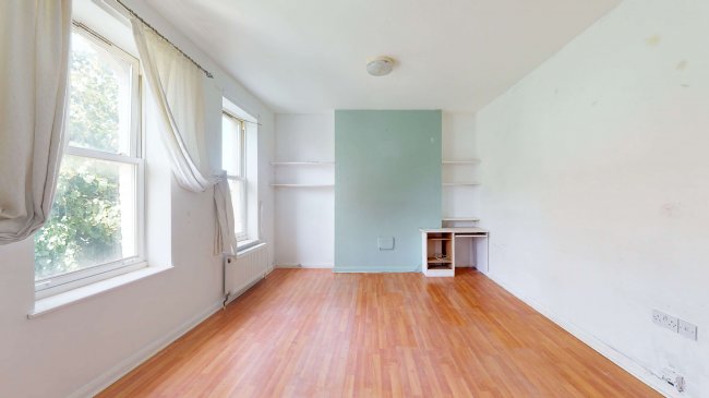 Flat B, 8 Balham Grove, Balham, London SW12 8AY  8