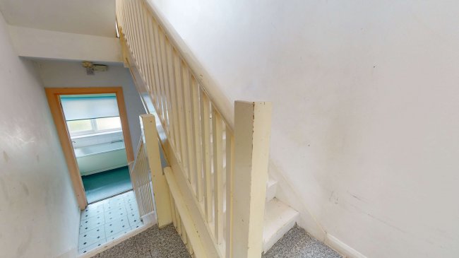 Flat B, 8 Balham Grove, Balham, London SW12 8AY  8