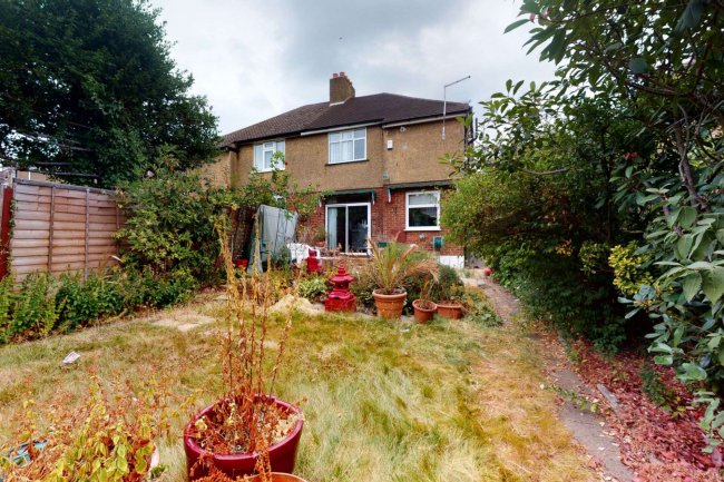 42 Ferndown Road, Northwood, Middlesex HA6 1PH 2