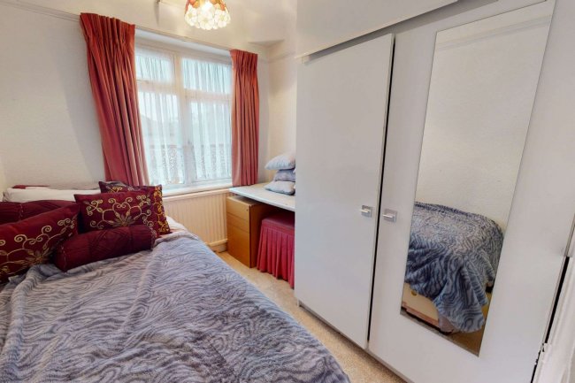 42 Ferndown Road, Northwood, Middlesex HA6 1PH 2