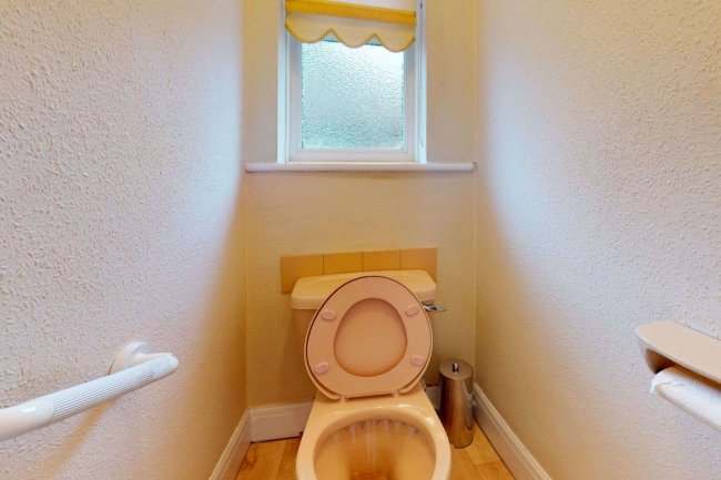 42 Ferndown Road, Northwood, Middlesex HA6 1PH 2