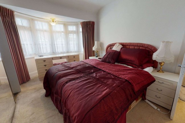 42 Ferndown Road, Northwood, Middlesex HA6 1PH 2