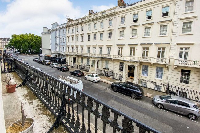 Flat 5, 15 Chesham Street, Belgravia, London SW1X 8ND
 4